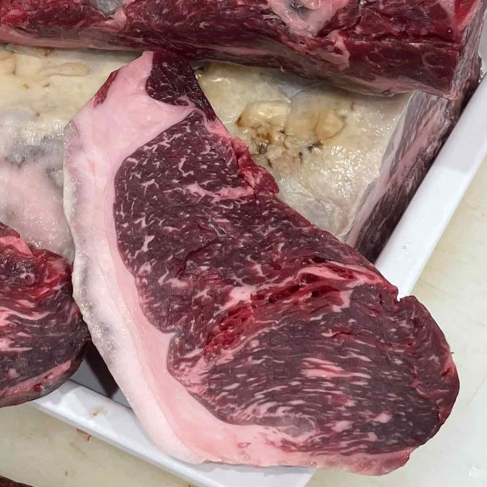 Controfiletto o Cuberoll di Black Angus Ita 3 ANNI di Frollatura vista laterale