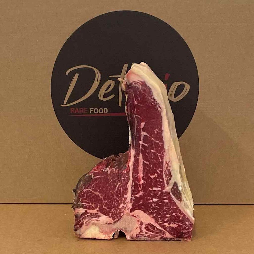 T-bone di Yugena vista frontale