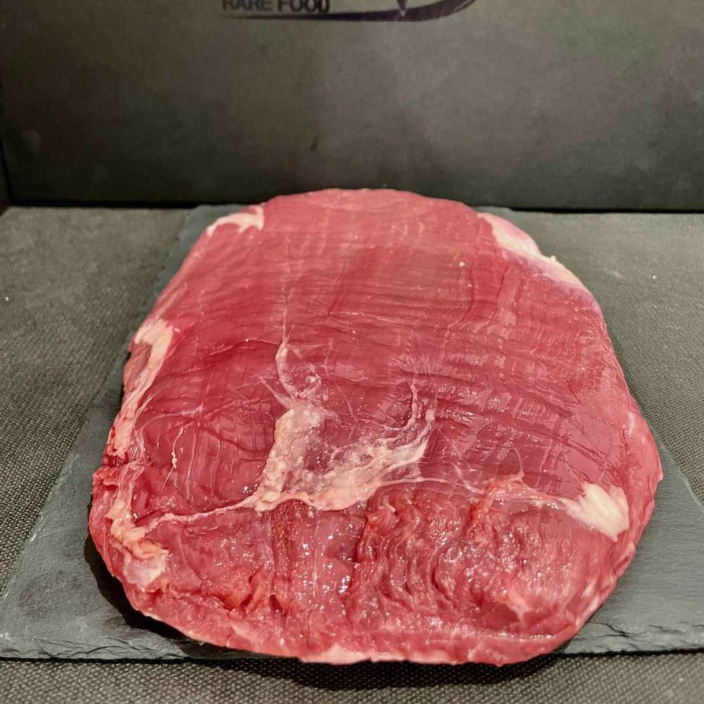 Flank Steak di Vitellone Italiano Blonde d'aquitaine Pantano Carni vista dall'alto