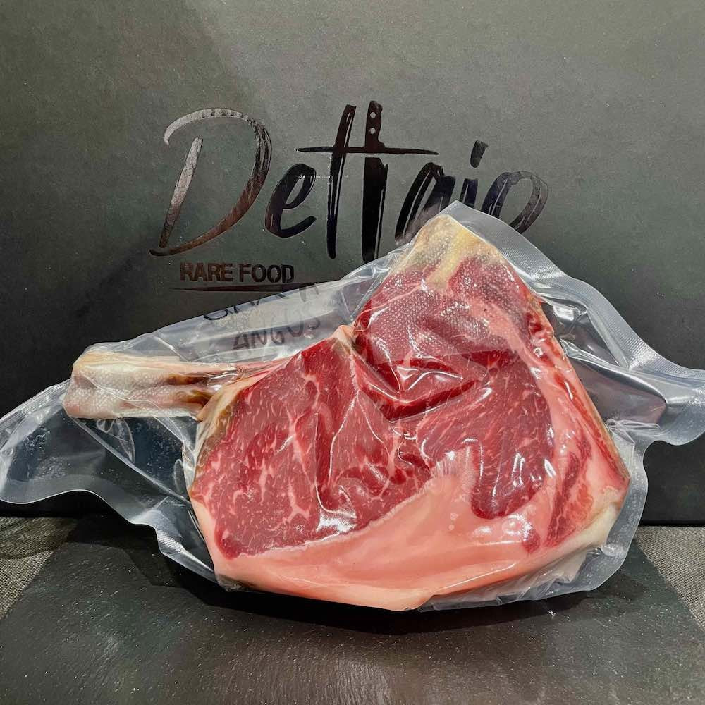 Cowboy Steak di Black Angus Italiana Pantano Carni per spedizione