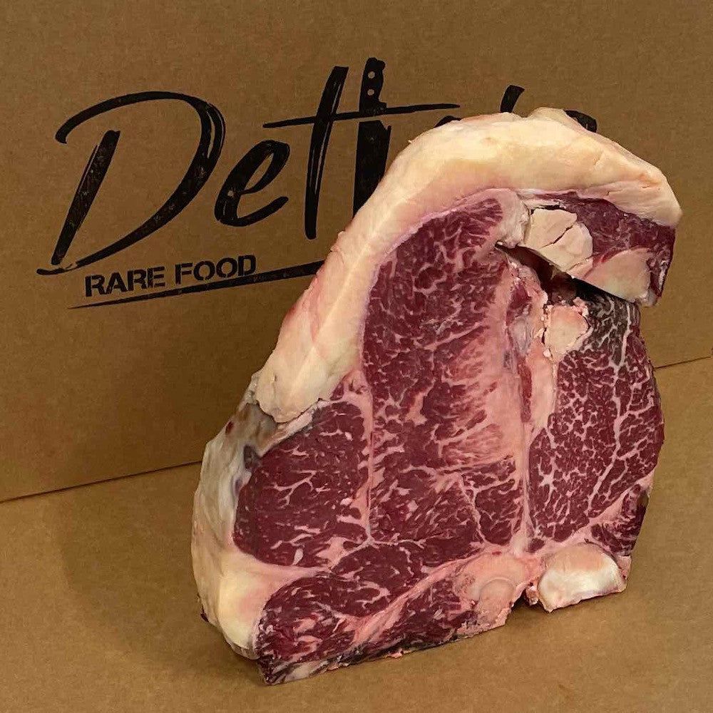 T-Bone di Simmental vista inclinata