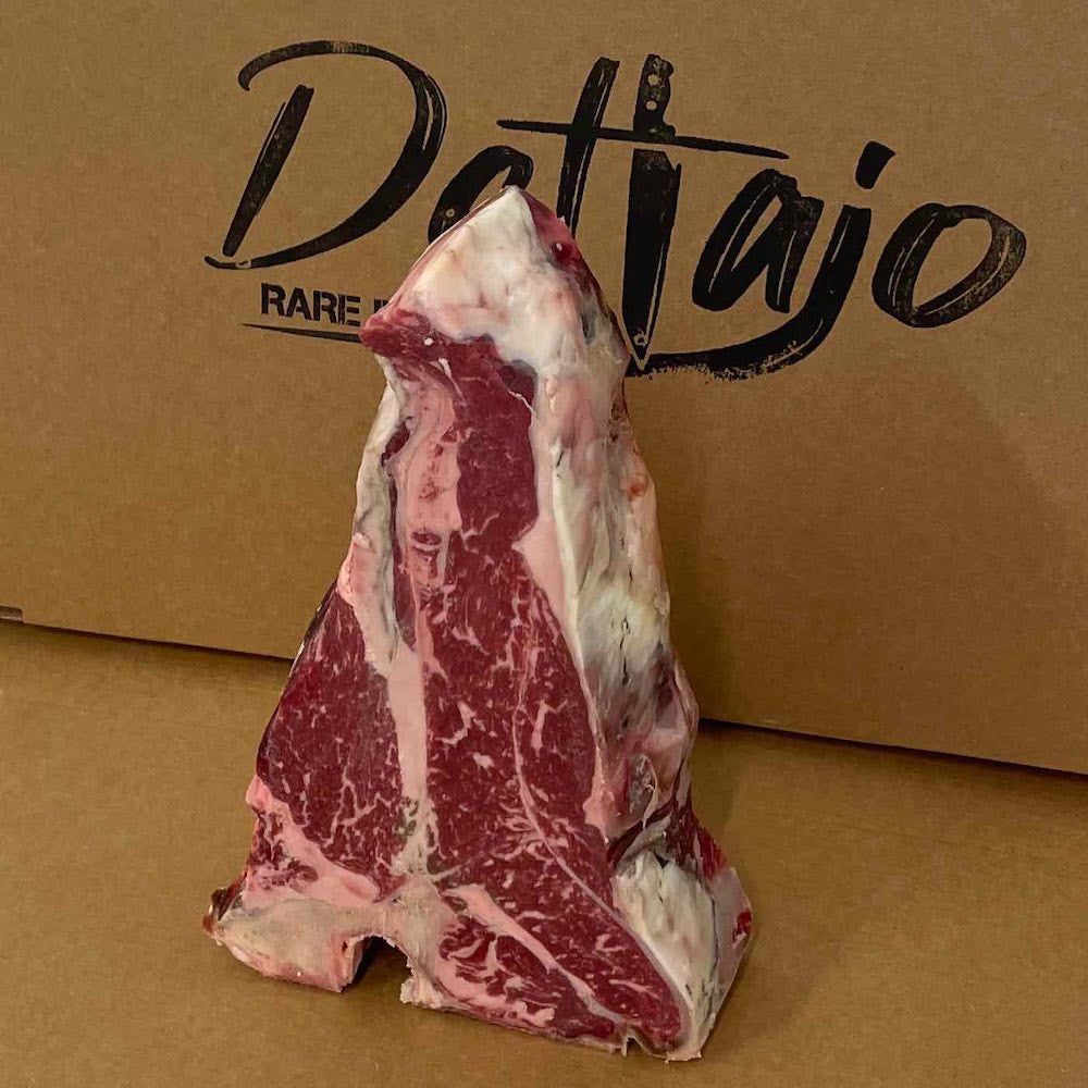 T-bone di "Parmigianese" di Vacca Rossa del Consorzio vista inclinata