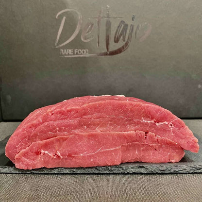Flank Steak di Vitellone Italiano Blonde d'aquitaine Pantano Carni vista frontale