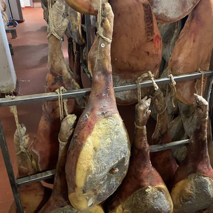Prosciutto crudo stagionato Torrebrado in stagionatura