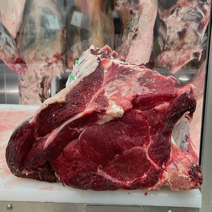 Costata di Castrato di Fassona Piemontese vista frontale