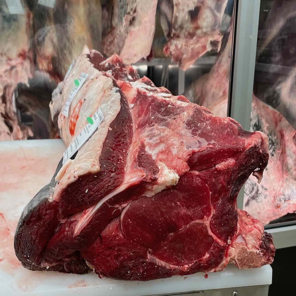Costata di Castrato di Fassona Piemontese vista laterale